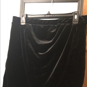Rue 21 Velvet miniskirt black